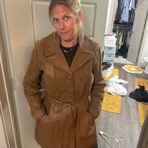 1970’s vintage Leather and Suede patched mid-thigh coat - Picture 5 of 6